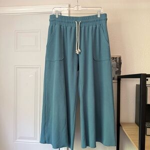 LOVE OLIVE CO teal‎ blue ribbed rib knit drawstring waist wide leg cropped pants